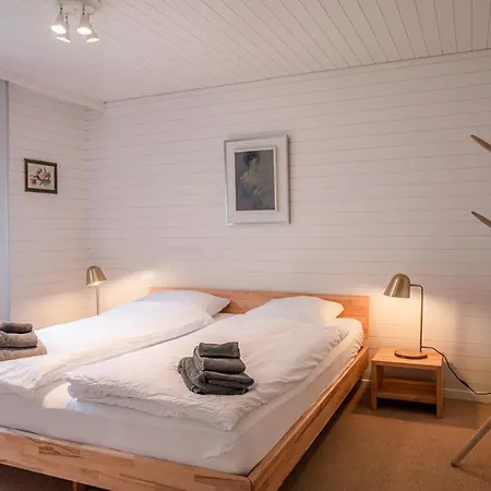 Tidu Modern Chic Stylish Apartment